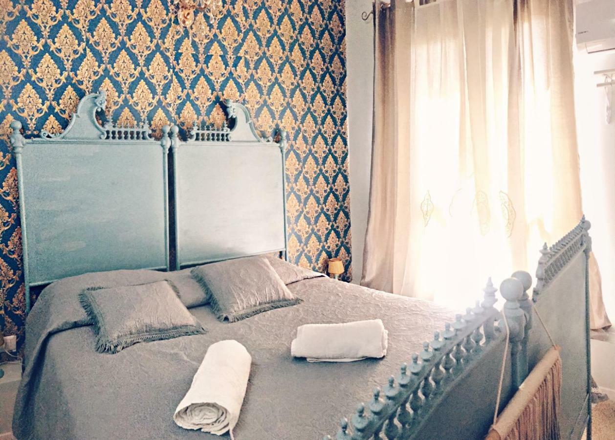 B&B Dimora Chic ジョイア・タウロ 部屋 写真